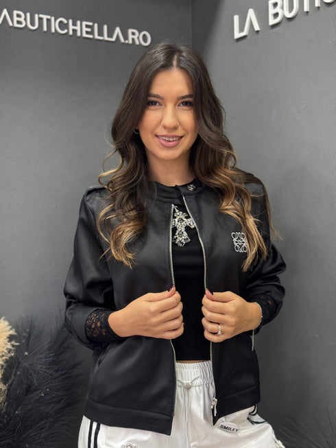 JACHETĂ GIULIA