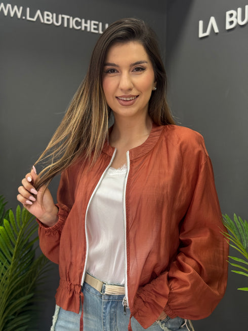 JACHETĂ MILENA