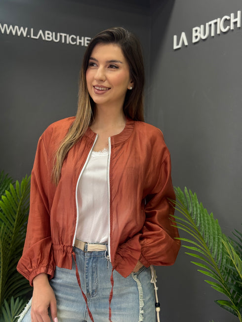 JACHETĂ MILENA