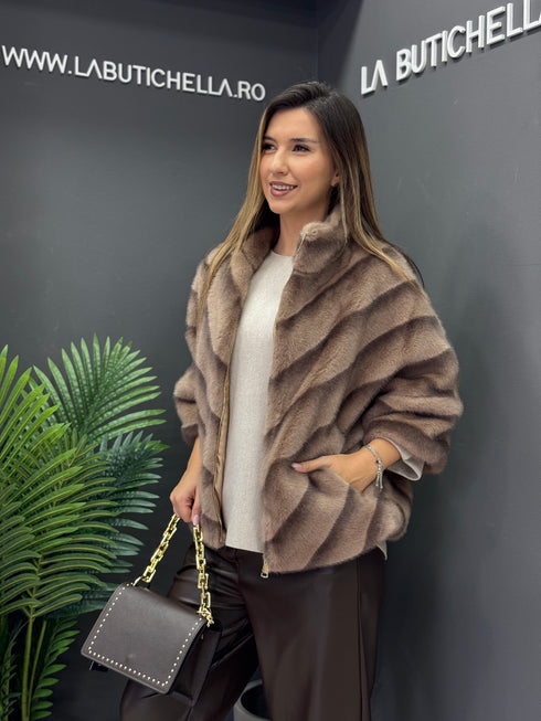 JACHETĂ FROSTY CHIC