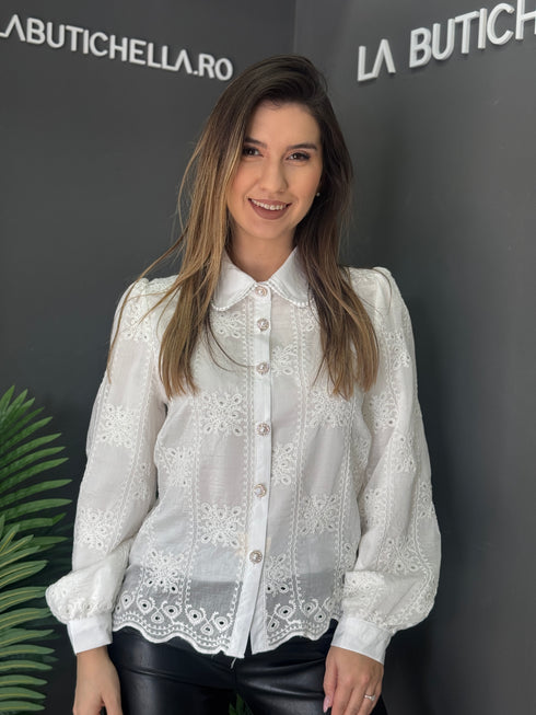 CĂMAȘA EMBELL