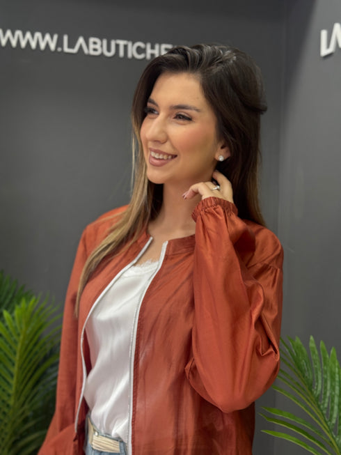 JACHETĂ MILENA