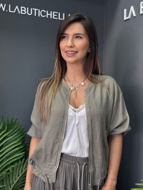 JACHETĂ LINARA