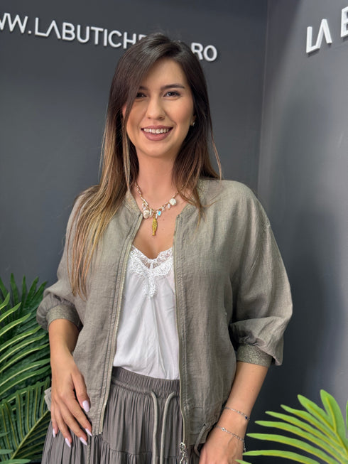 JACHETĂ LINARA