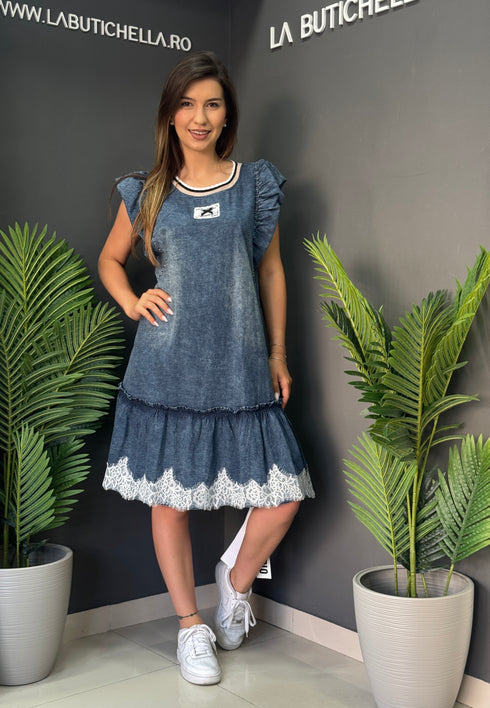 ROCHIE DENIMIA